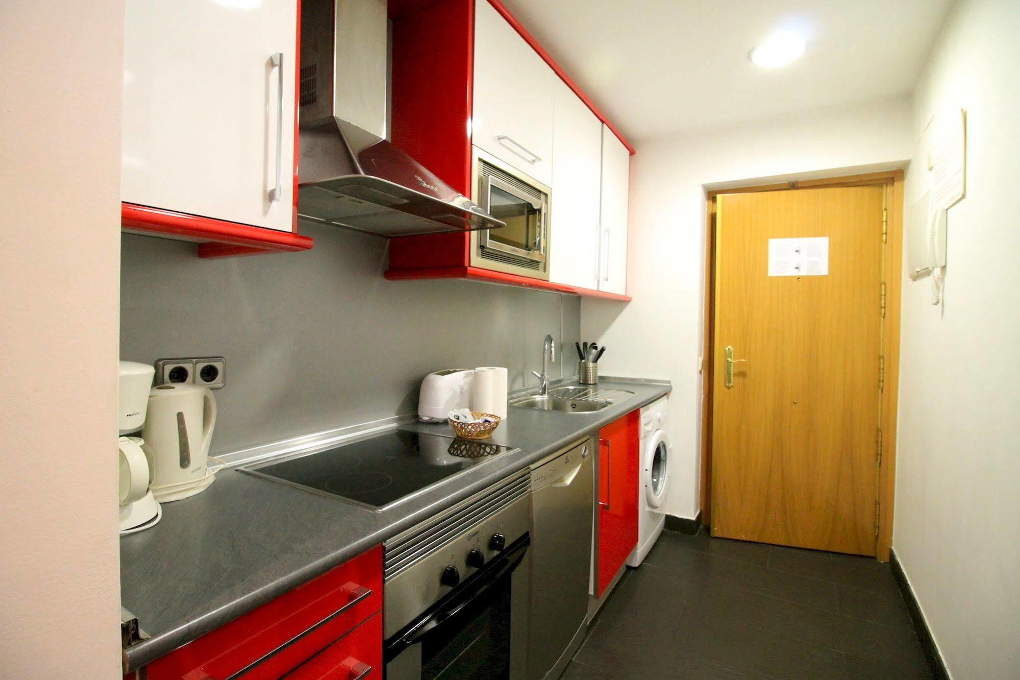 Prado Apartments Madrid Exterior photo